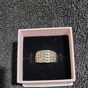 Elegant Silver Band Ring